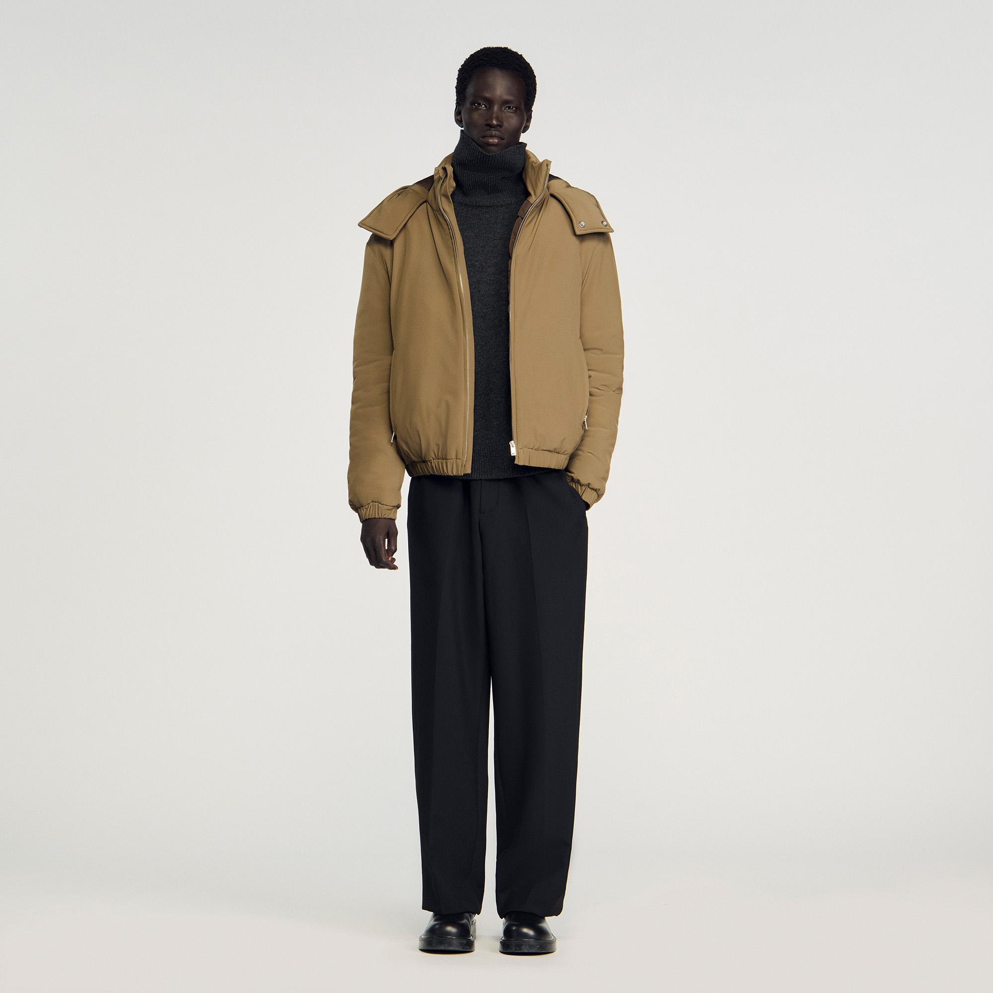 Puffer jacket with removable hood