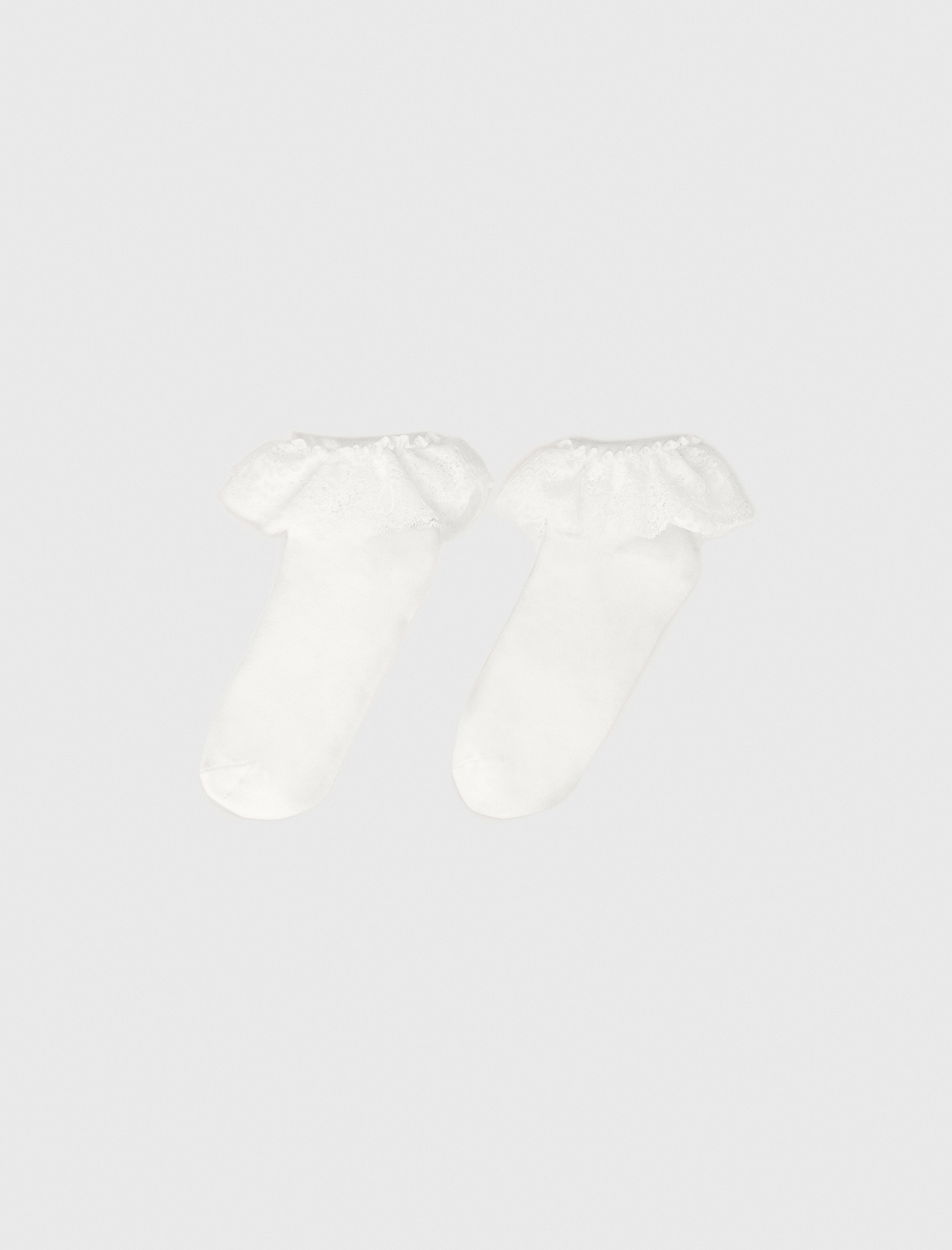 Woman's cotton Lace frill socks for Spring/Summer, size One Size, in color White /