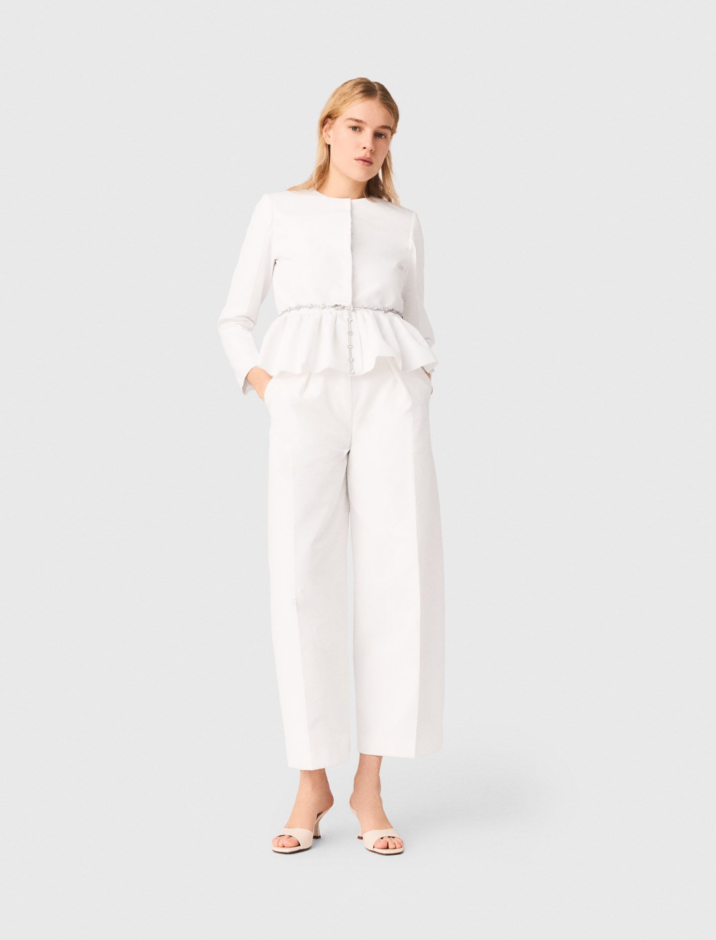 Woman's polyester Cropped jacket with jewelled belt for Spring/Summer, size Large, in color White /
