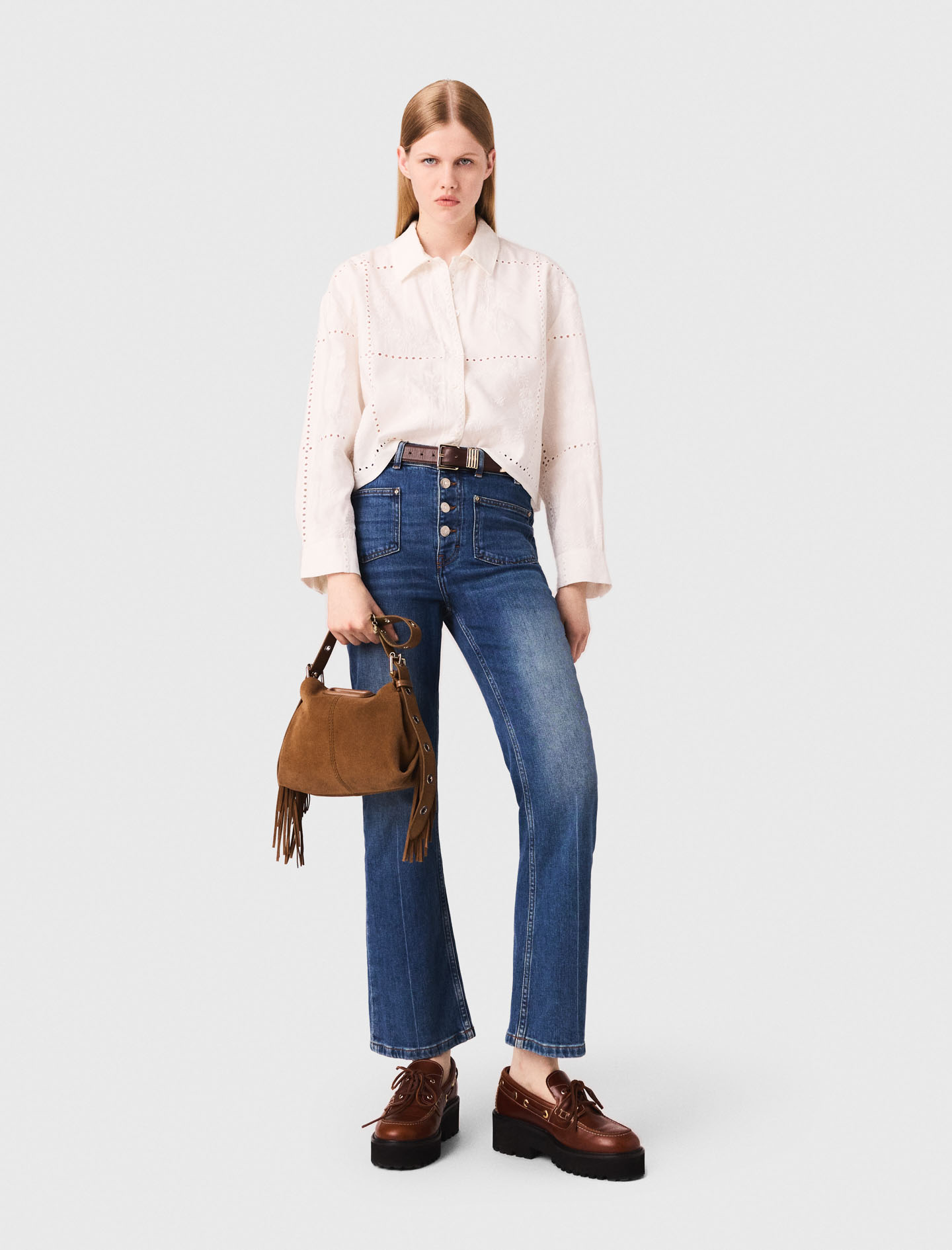 Woman's linen Cropped embroidered shirt for Fall/Winter, size Small, in color White /