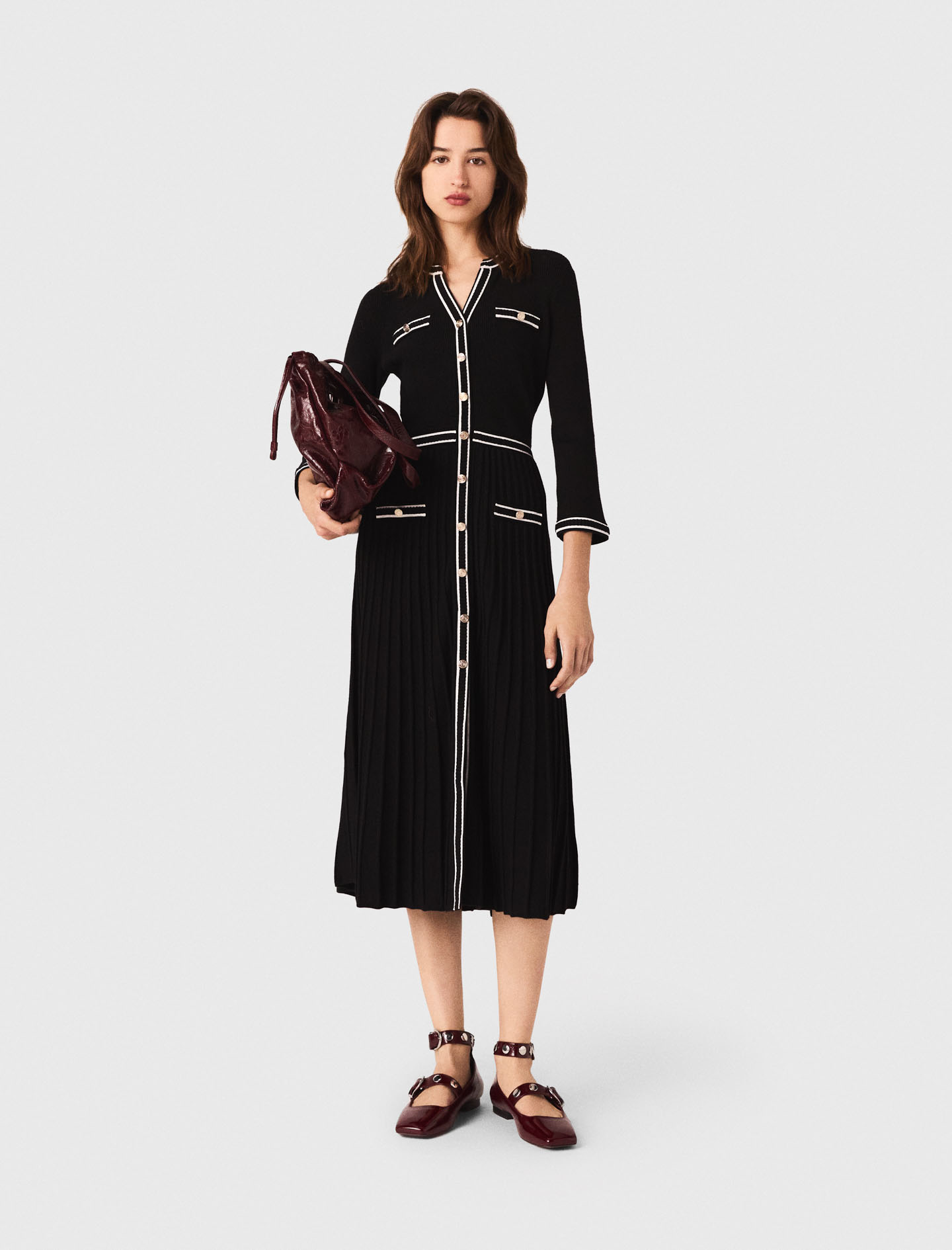 Woman's polyester Knit midi dress for Fall/Winter, size Small, in color Black /