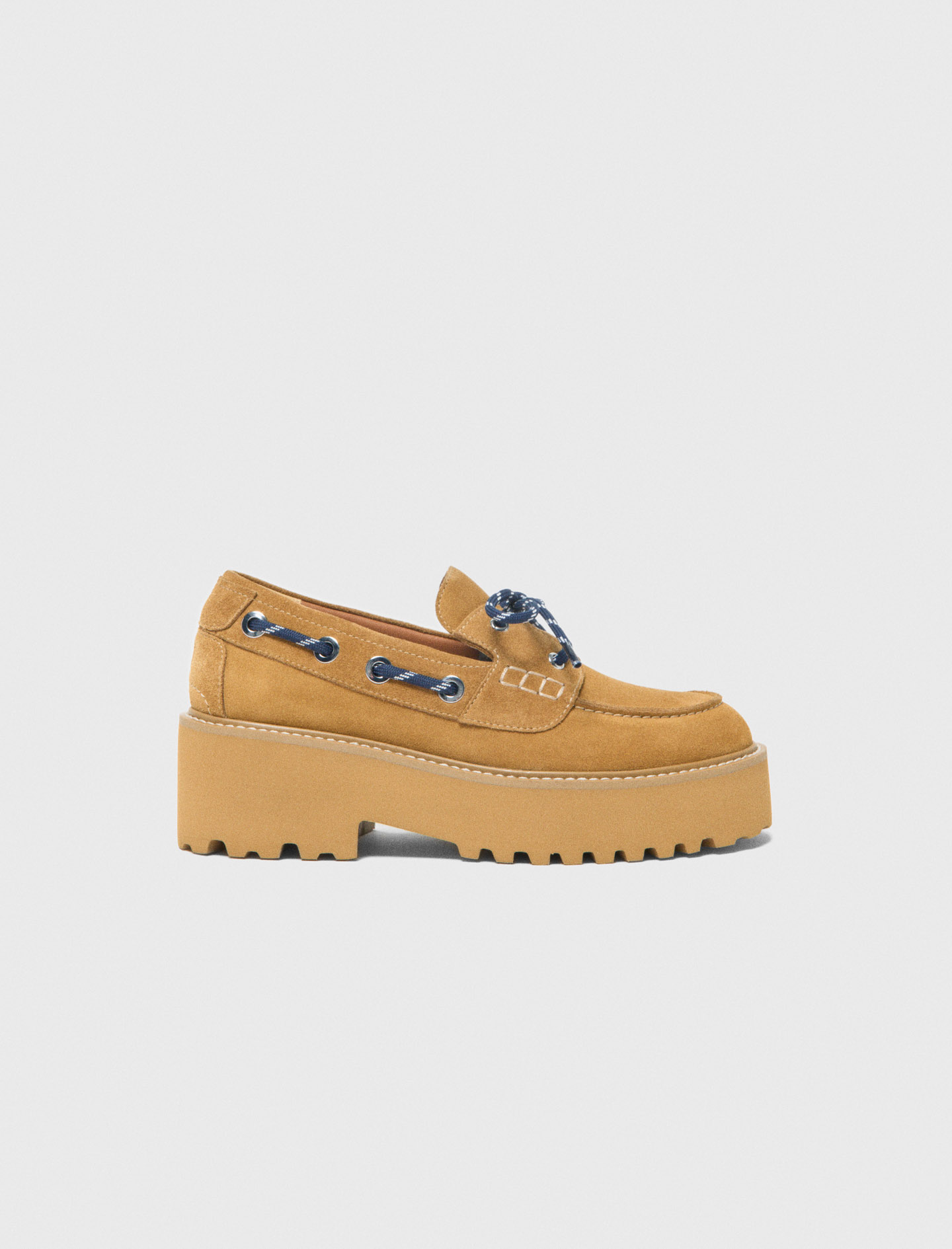 Woman's leather Suede platform boat shoes for Spring/Summer, size 7.5, in color Caramel / Brown