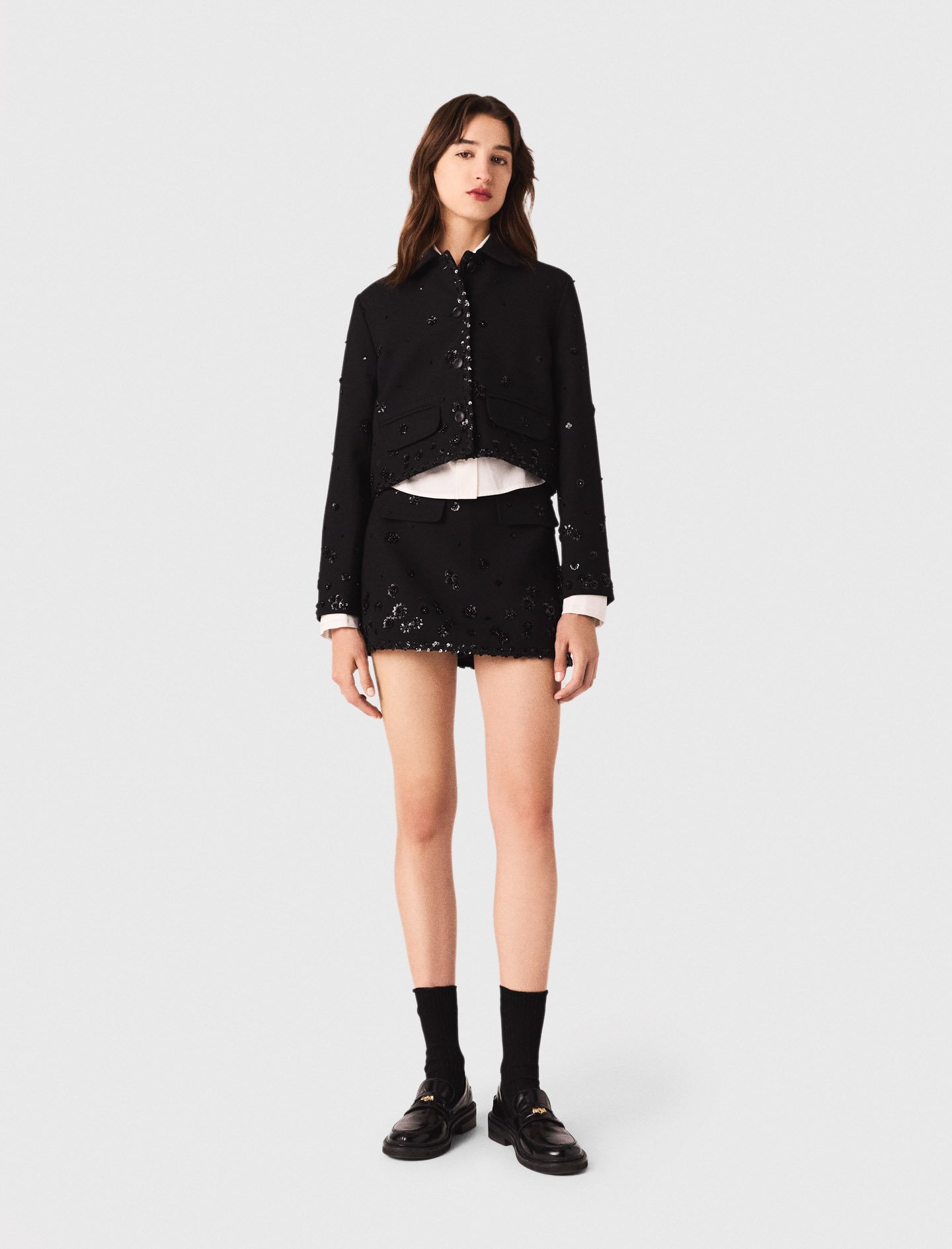 Woman's polyester Short embroidered jacket for Fall/Winter, size Large, in color Black /