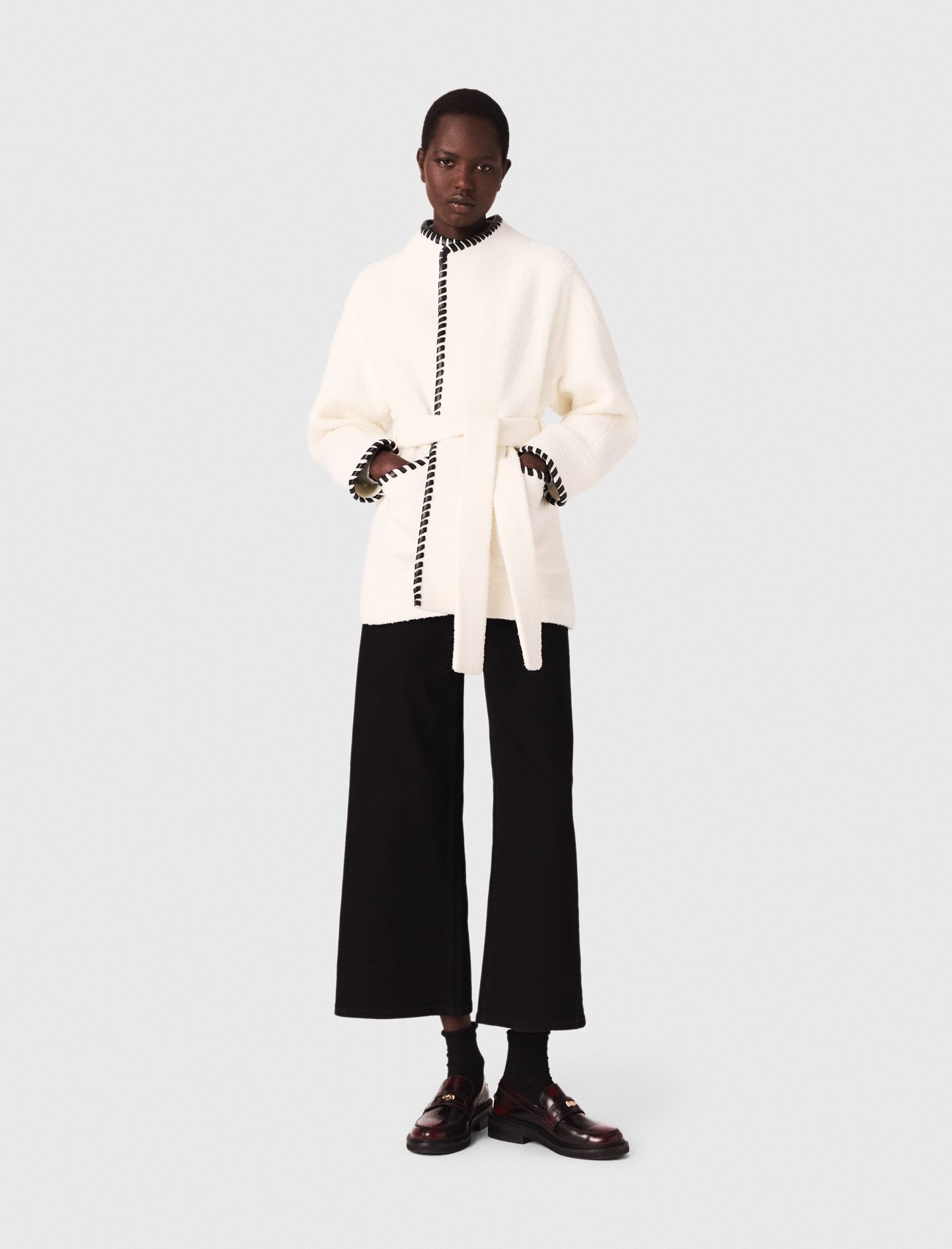 Woman's wool Lined coat with contrasting ribbon for Fall/Winter, size Extra Small, in color Ecru / Black /