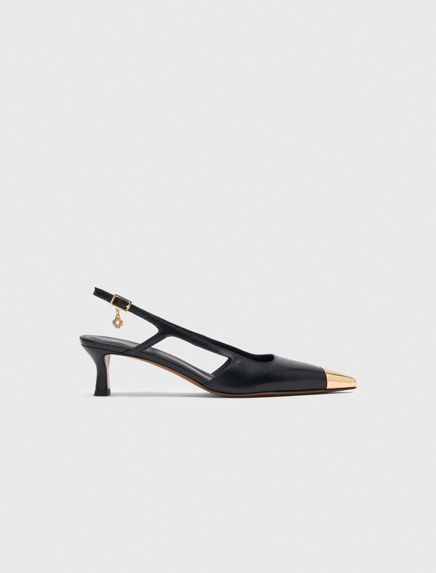 Woman's leather Smooth leather slingback pumps for Fall/Winter, size 10.5, in color Black /