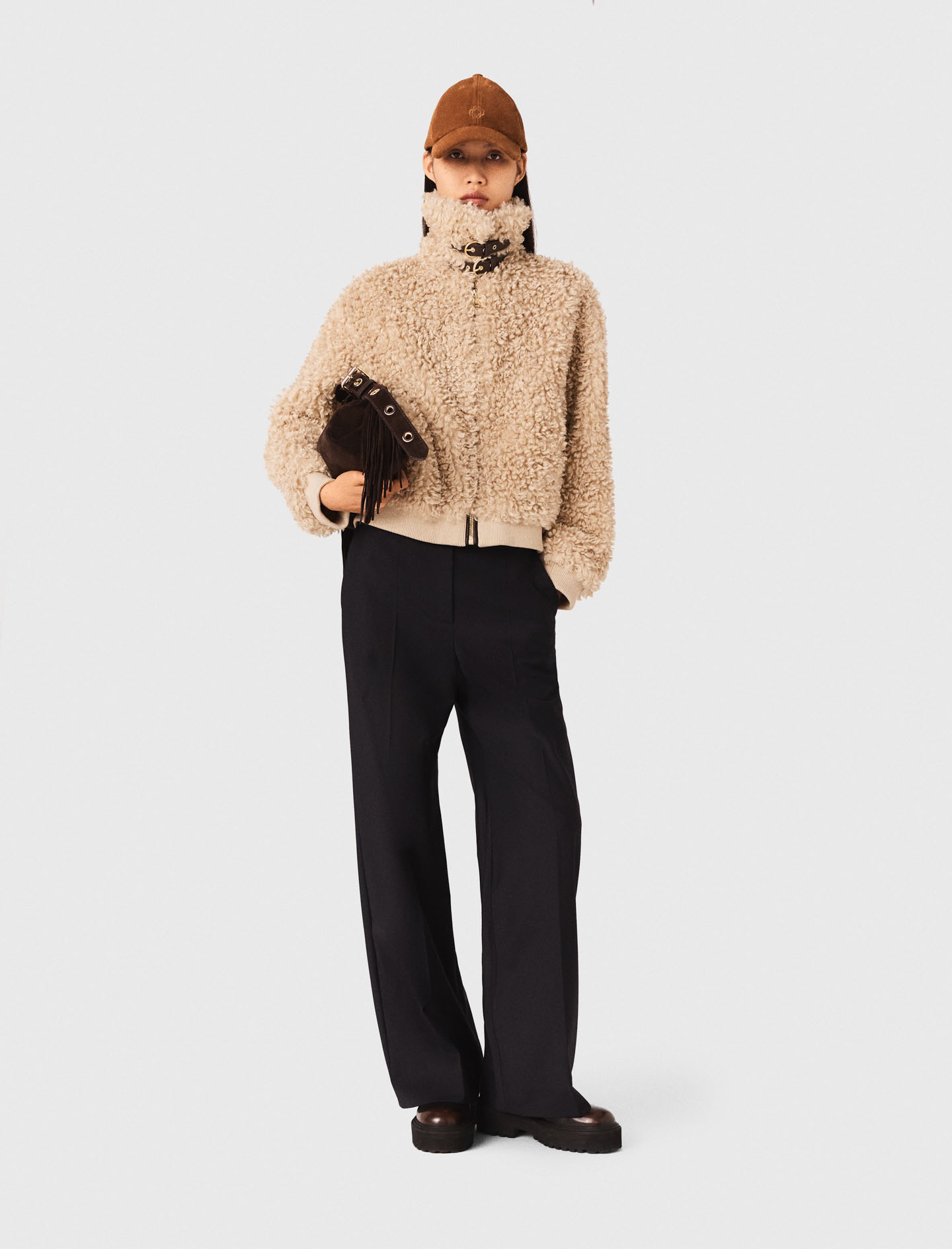 Woman's polyester Short bouclé jacket for Fall/Winter, size Large, in color Camel / Brown