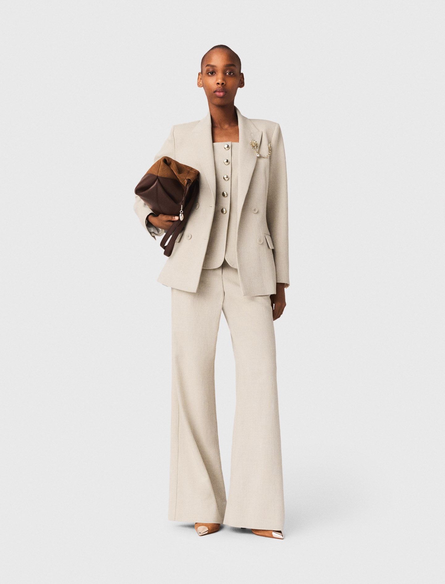 Woman's viscose Suit jacket with brooch for Spring/Summer, size Medium, in color Beige /
