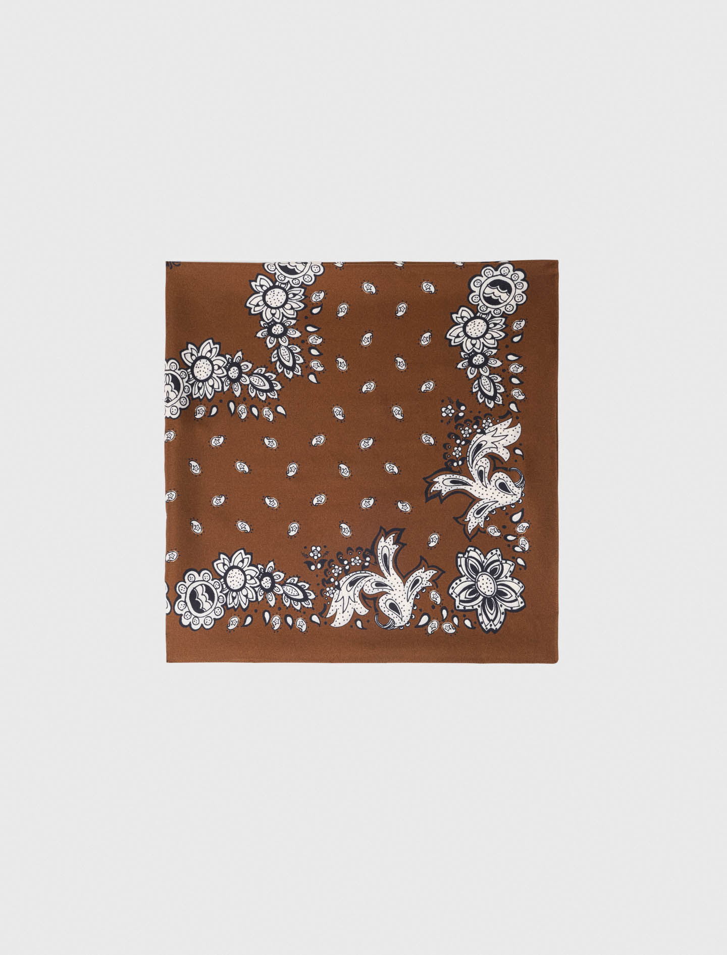 Woman's silk Bandana print silk scarf for Spring/Summer, size One Size, in color Brown bandana print /