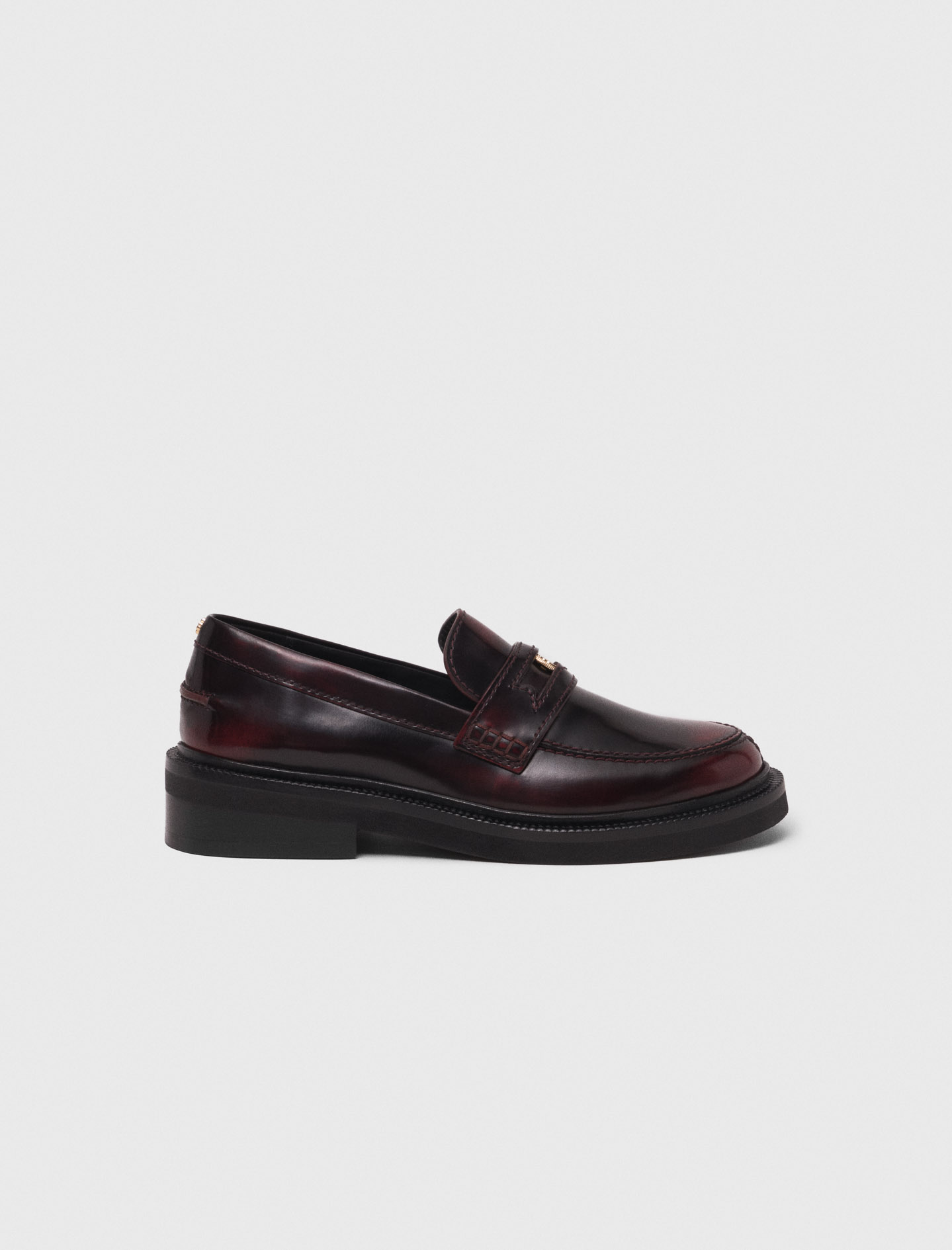 Woman's leather Leather loafers for Fall/Winter, size 8.5, in color Burgundy /