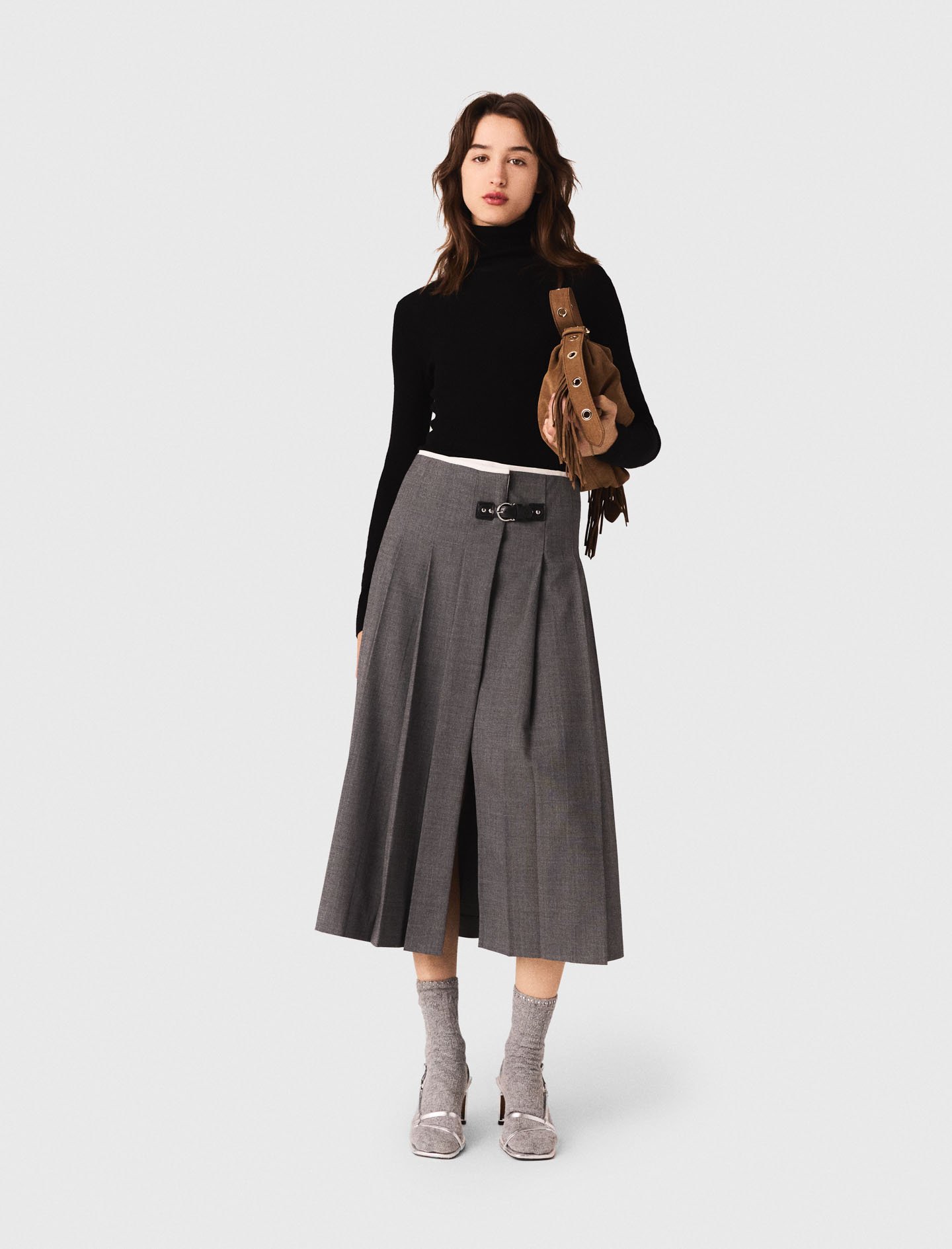 Woman's polyester Long pleated skirt for Fall/Winter, size Large, in color Grey /