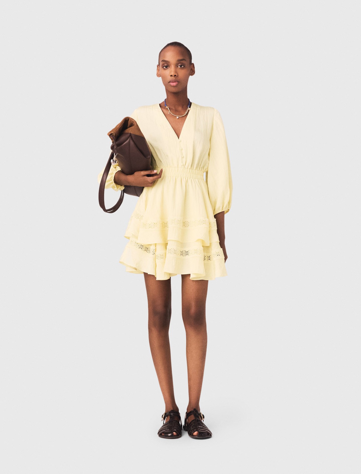 Woman's polyester Short ruffled dress for Spring/Summer, size Extra Extra Large, in color Pale Yellow /