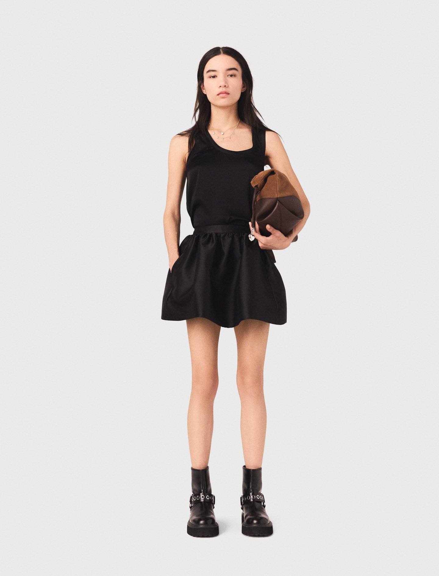 Woman's silk Silk tank top for Spring/Summer, size Large, in color Black /