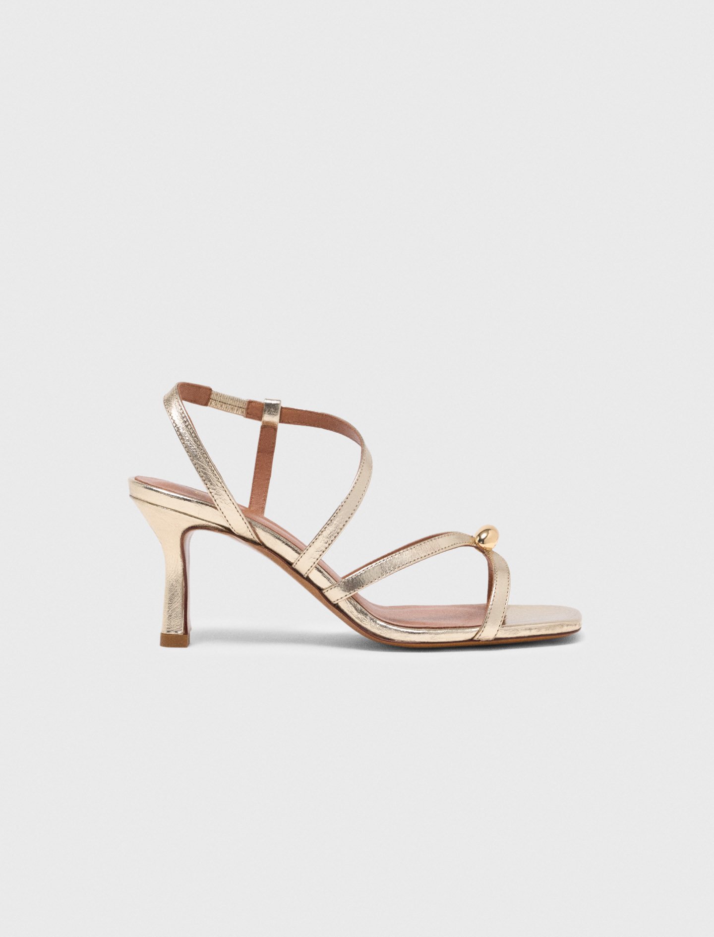 Woman's leather Metallic multi-strap sandals for Spring/Summer, size 8.5, in color Light gold /