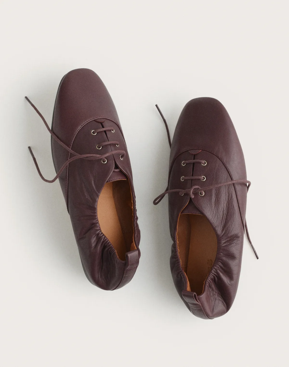 The Greta Oxford by MW