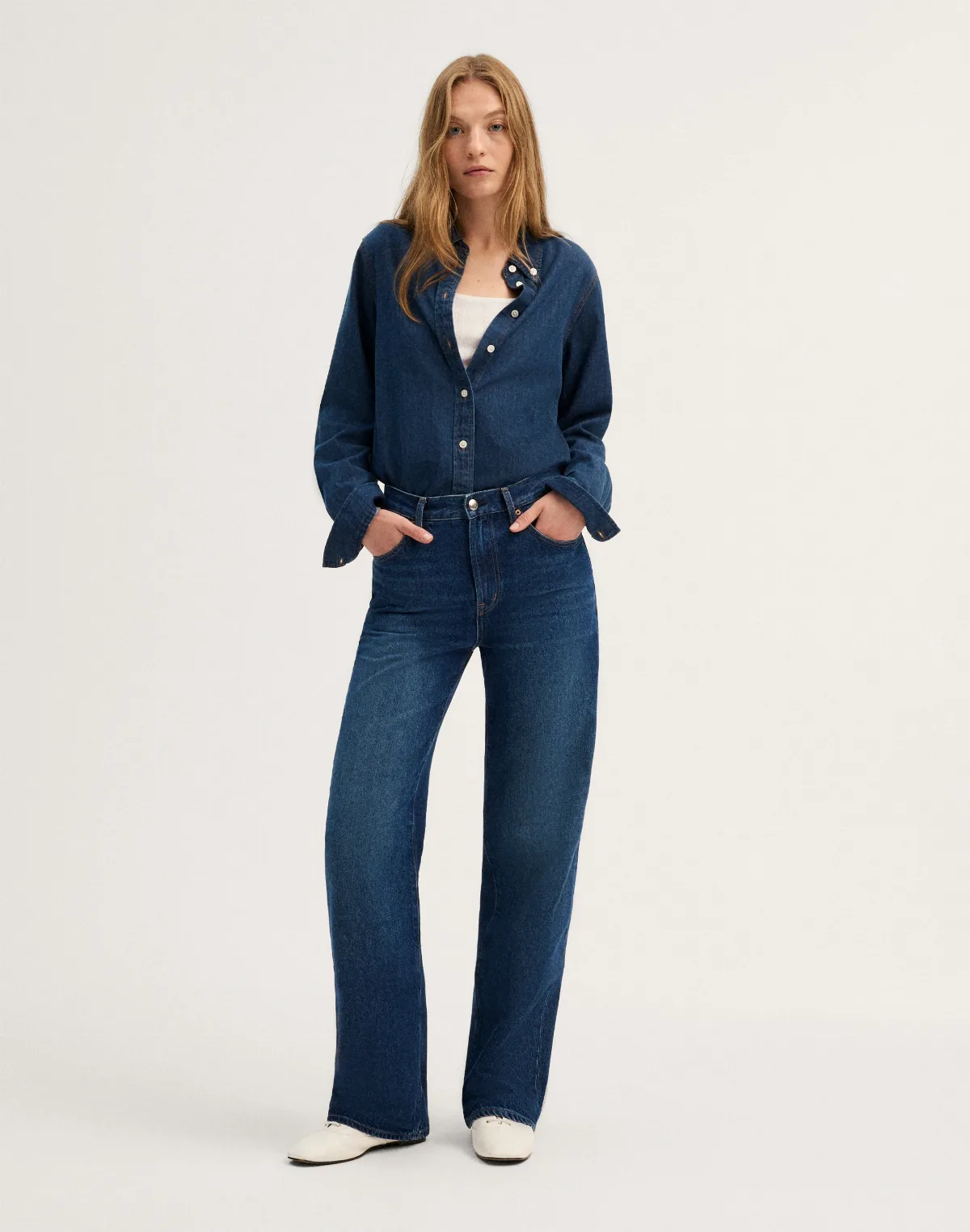 The Short Perfect Vintage Wide-Leg Jean in Airy Denim