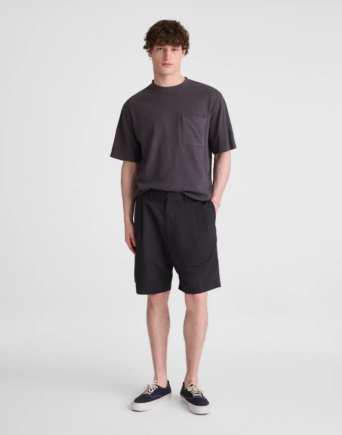 Double-Pleated Shorts in Meridian Linen Blend by MW